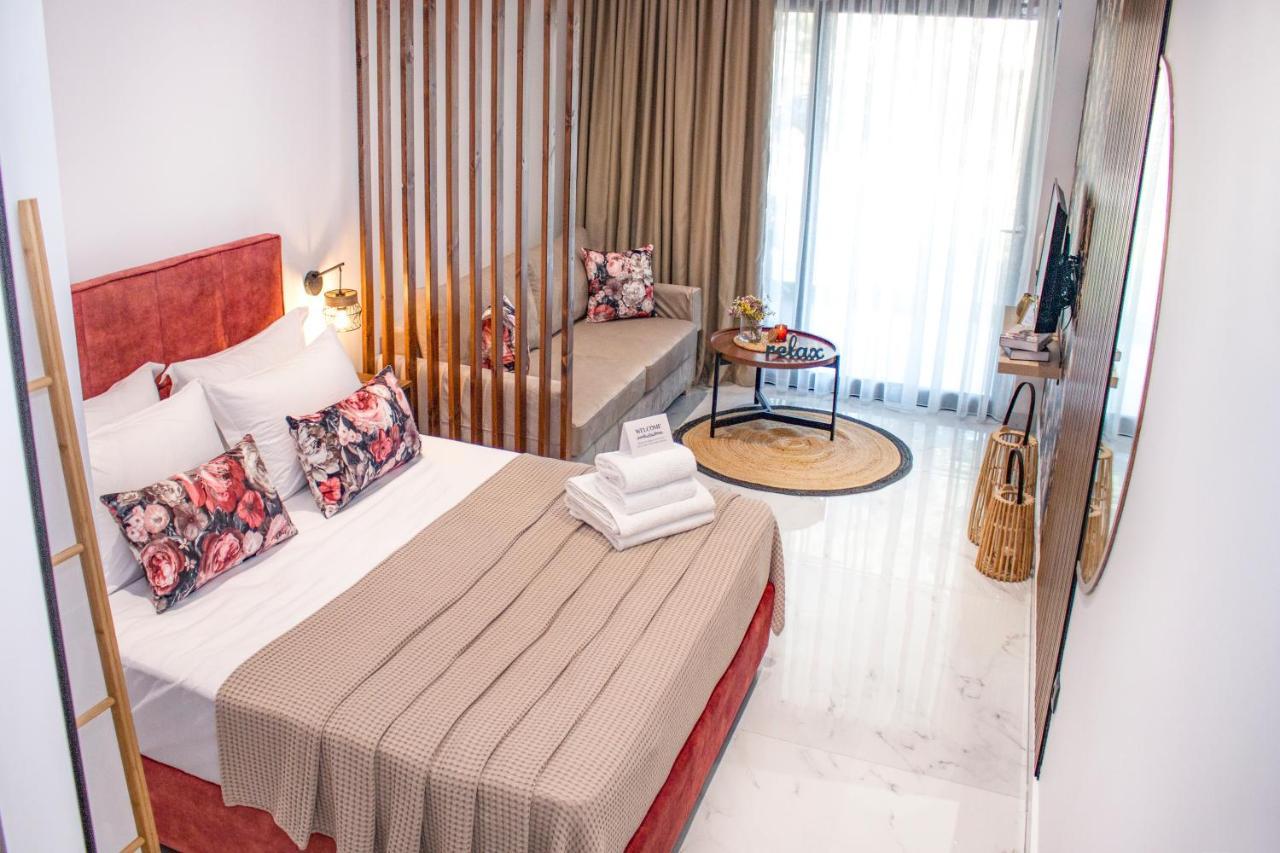 Live The Luxe Apartment Kallithea  Екстериор снимка